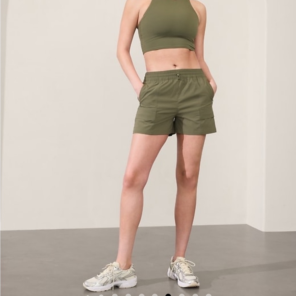 Athleta Cascade Cargo Poplin Short NWT